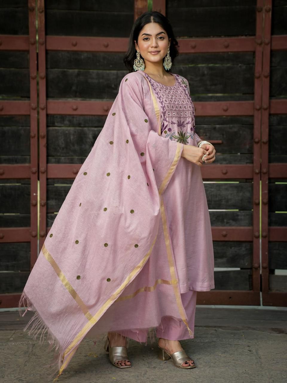 Mul Silk embroidery suit